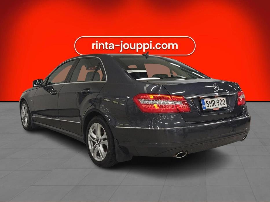 MERCEDES-BENZ E 2009