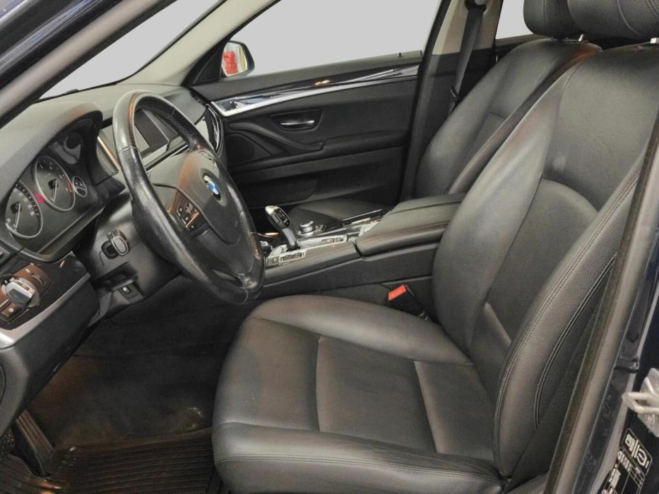BMW 520 2015