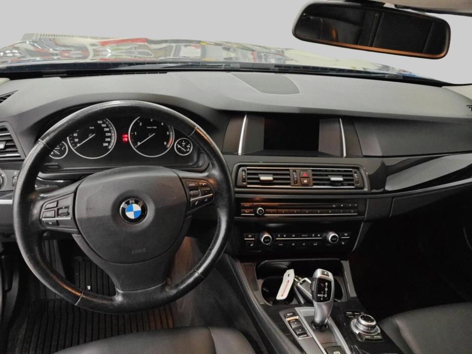 BMW 520 2015