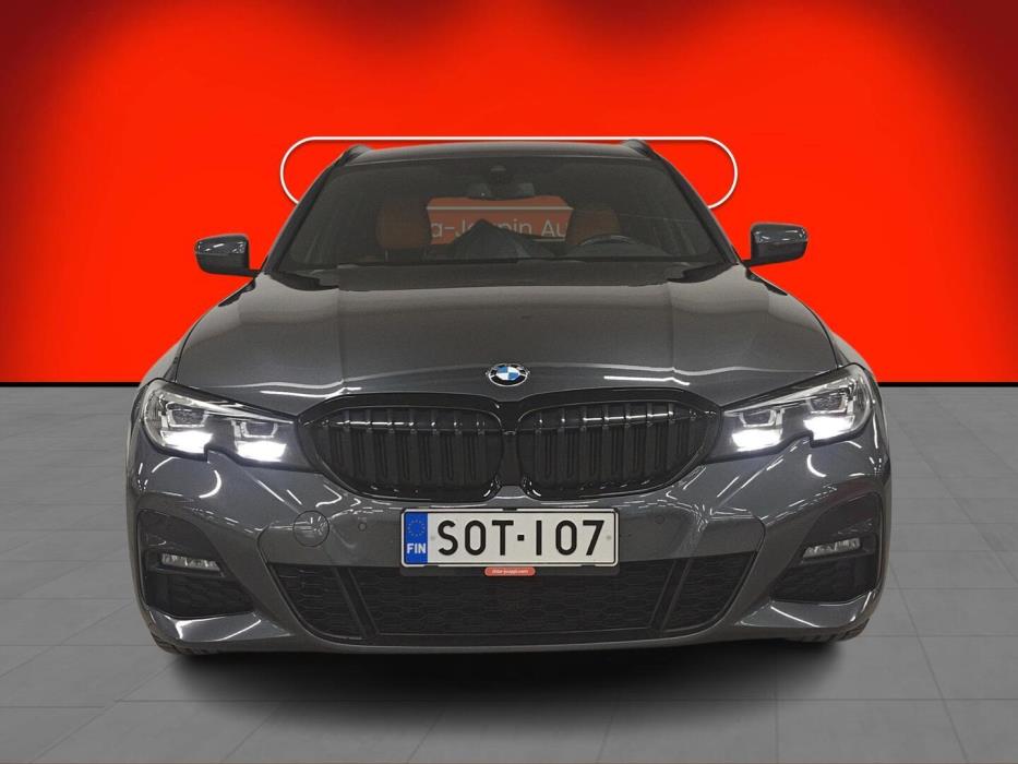 BMW 330 2021