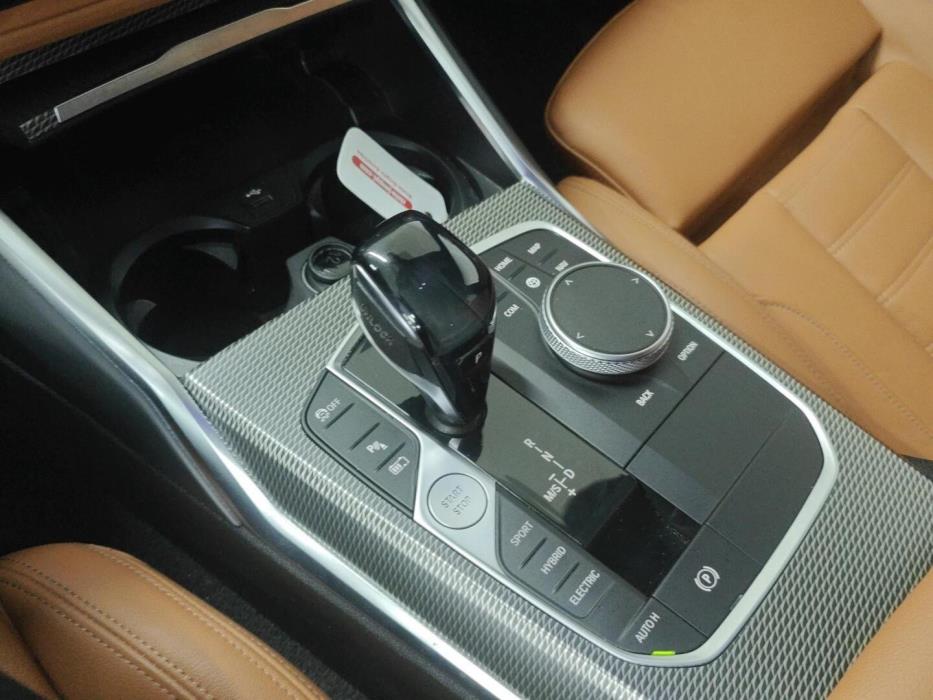 BMW 330 2021