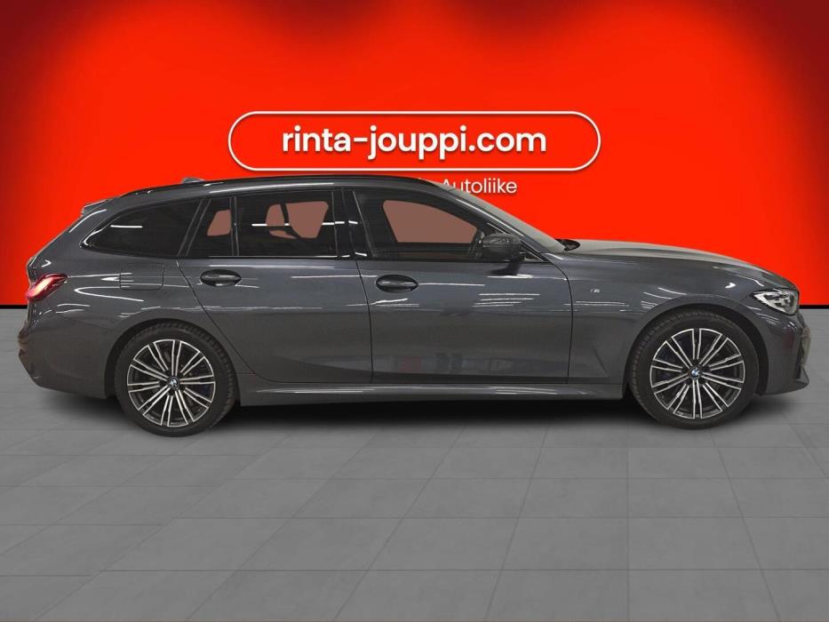 BMW 330 2021