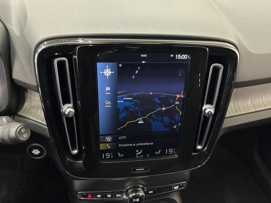 VOLVO XC40 2020