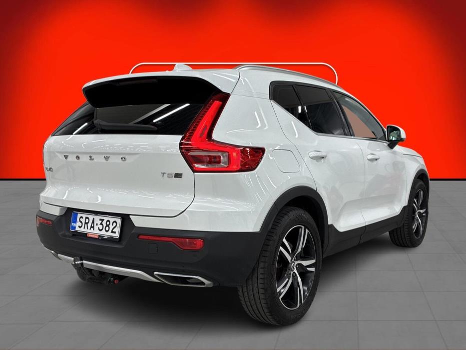 VOLVO XC40 2020