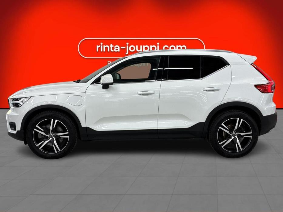 VOLVO XC40 2020