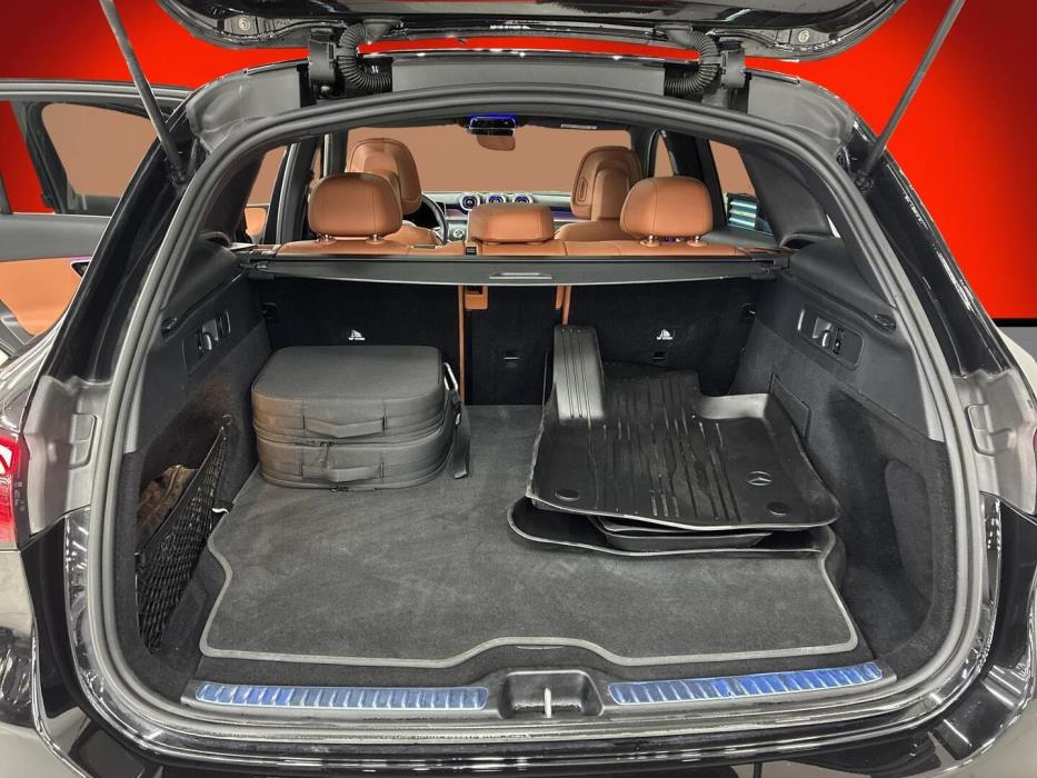 MERCEDES-BENZ GLC 2025
