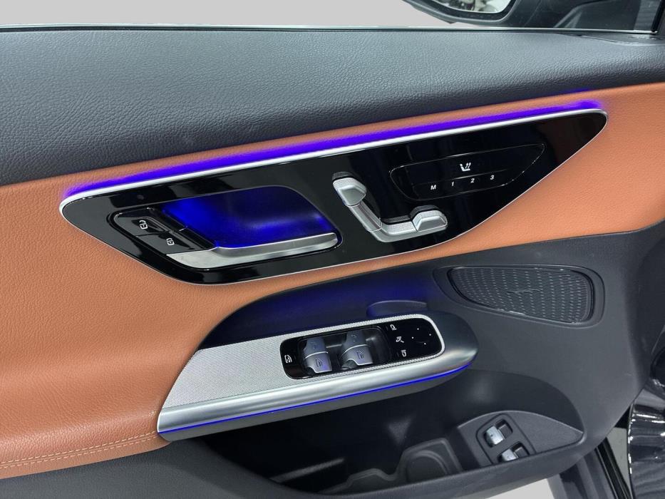 MERCEDES-BENZ GLC 2025