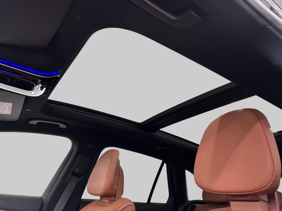 MERCEDES-BENZ GLC 2025