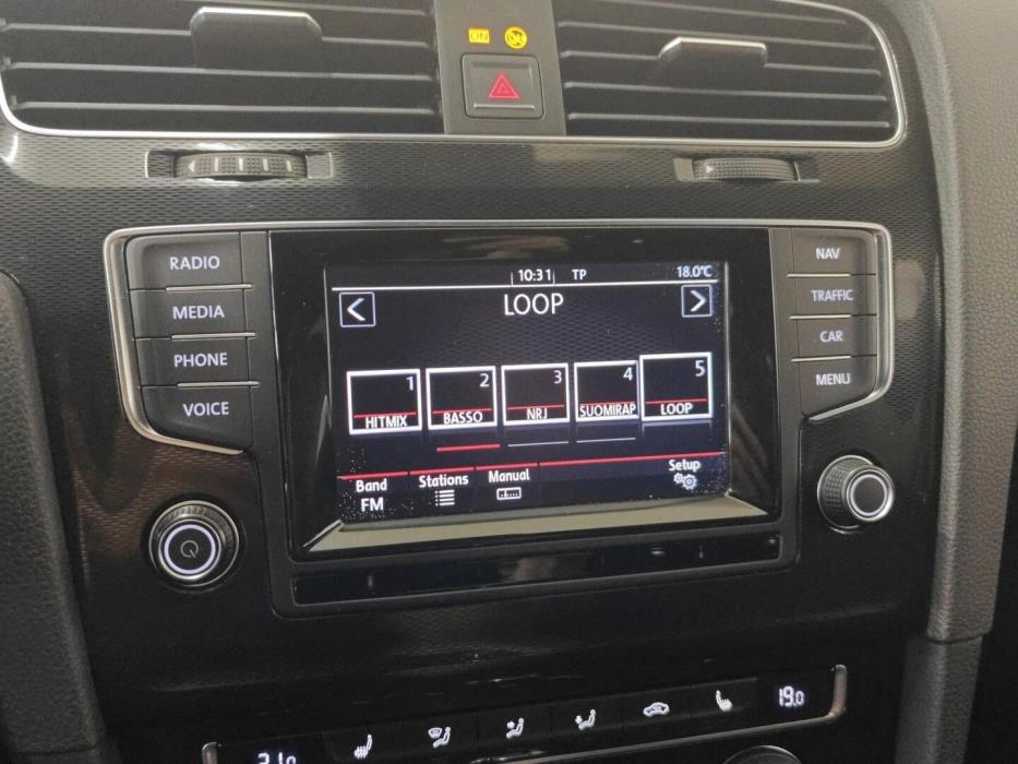 VOLKSWAGEN Golf 2014