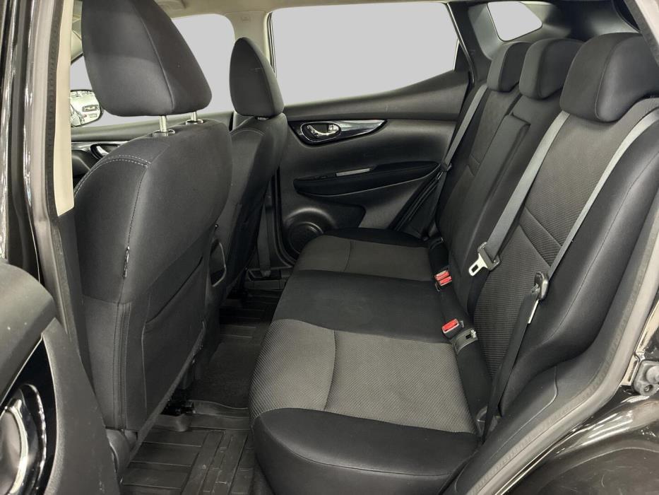NISSAN Qashqai 2015