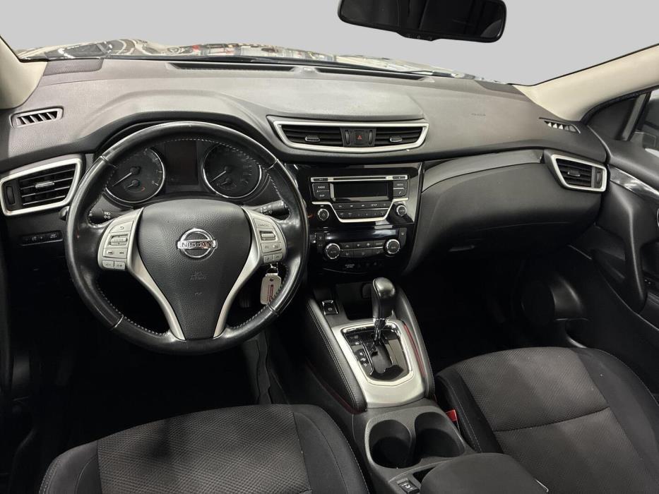 NISSAN Qashqai 2015