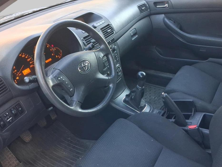 TOYOTA Avensis 2006
