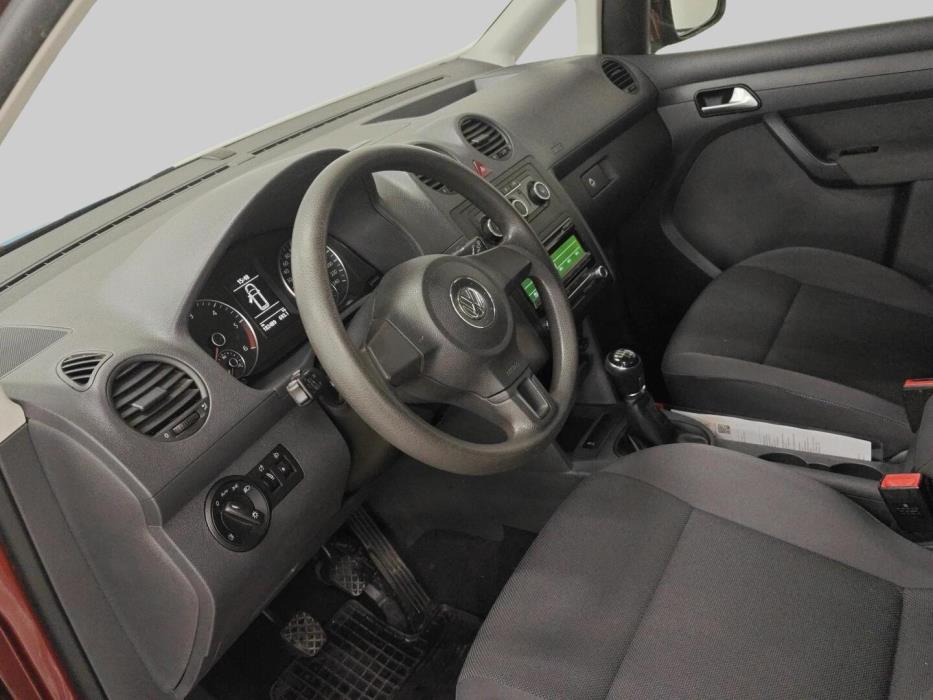 VOLKSWAGEN Caddy 2013