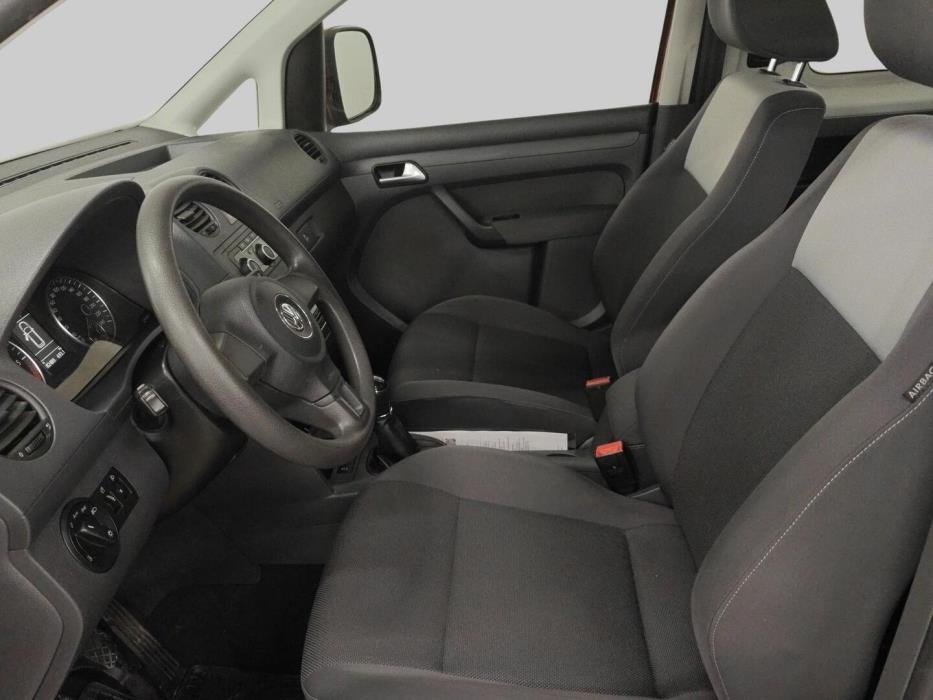 VOLKSWAGEN Caddy 2013