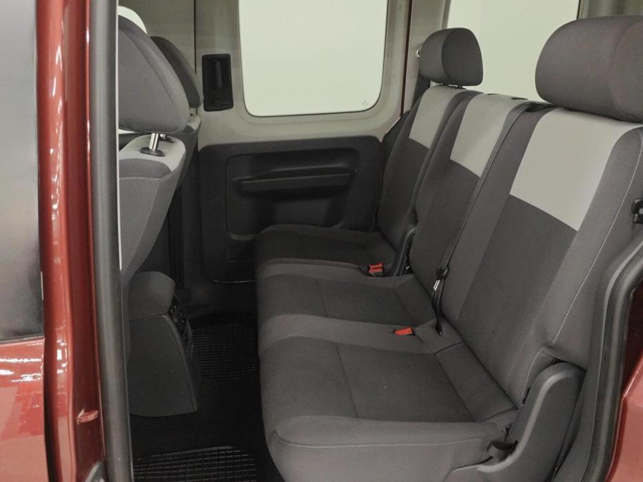 VOLKSWAGEN Caddy 2013
