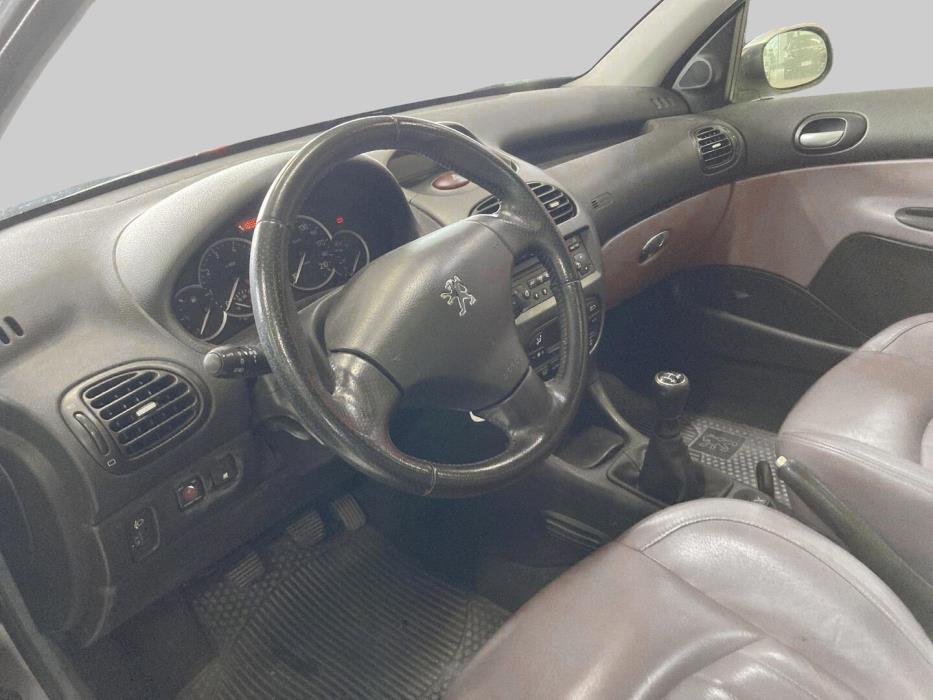 PEUGEOT 206 2004