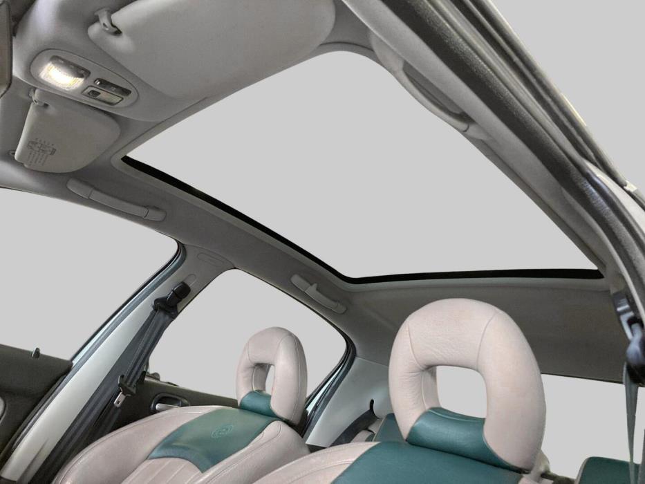 PEUGEOT 206 2004