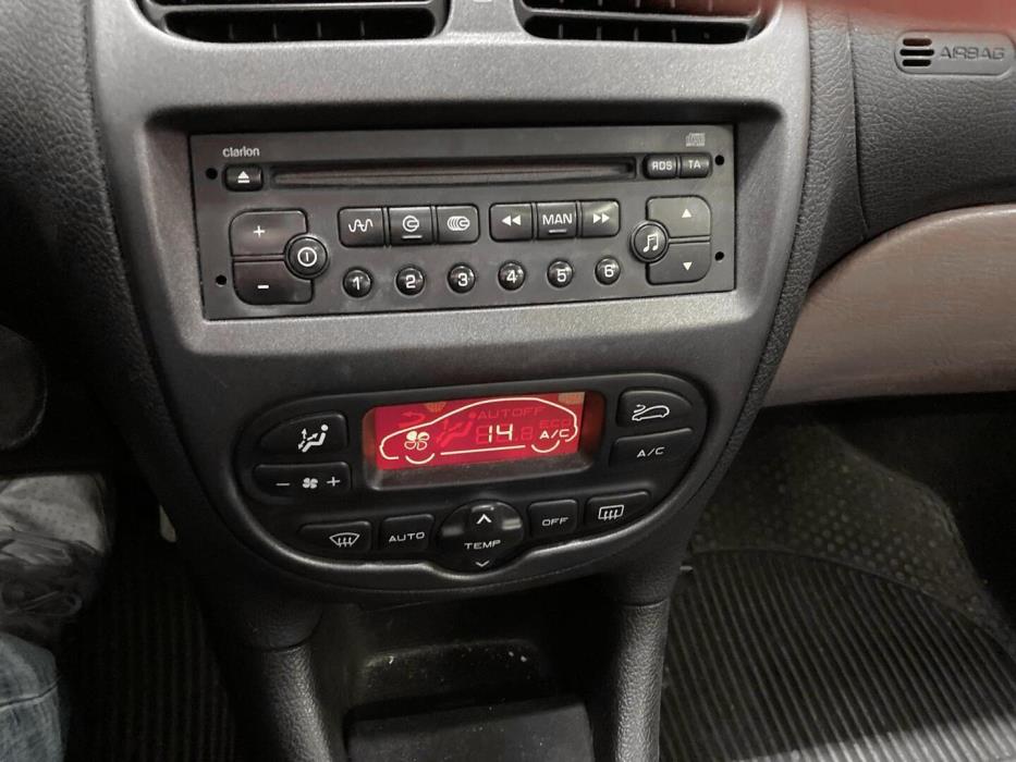 PEUGEOT 206 2004