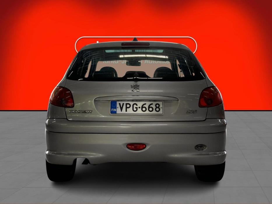 PEUGEOT 206 2004