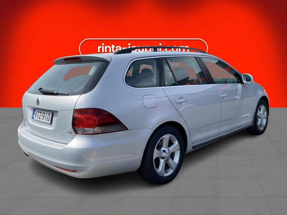 VOLKSWAGEN Golf 2013