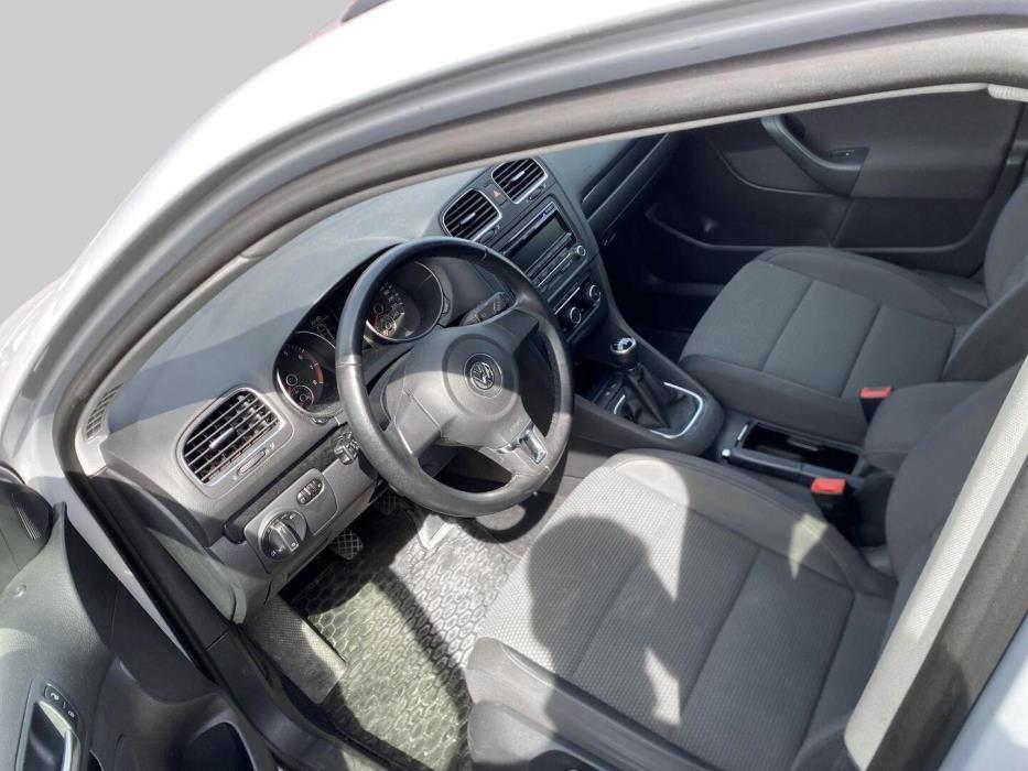 VOLKSWAGEN Golf 2013
