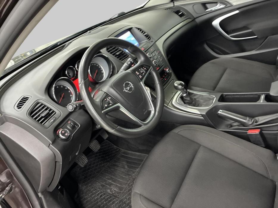 OPEL Insignia 2013