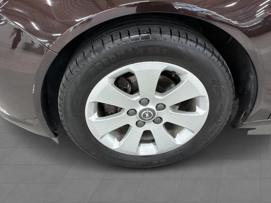 OPEL Insignia 2013
