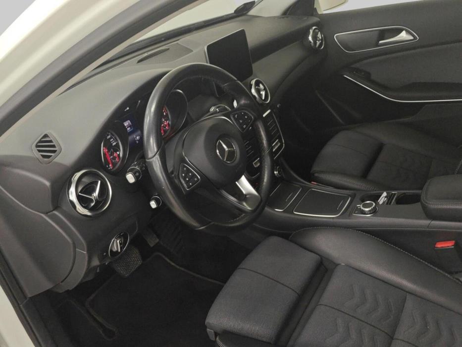 MERCEDES-BENZ GLA 2017