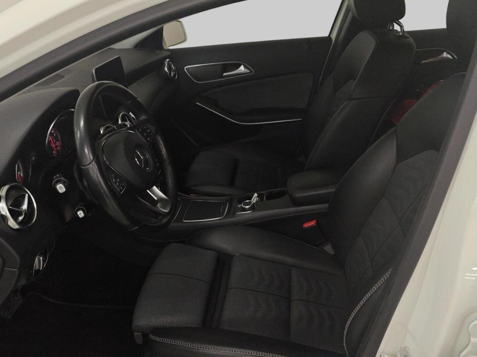 MERCEDES-BENZ GLA 2017