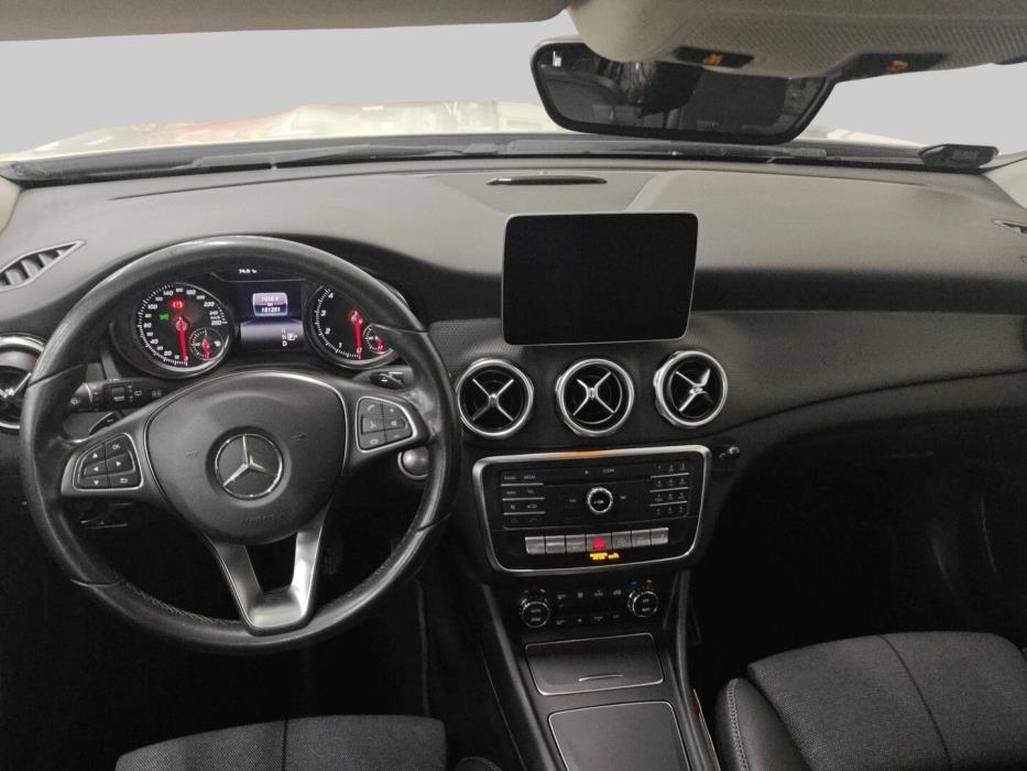 MERCEDES-BENZ GLA 2017