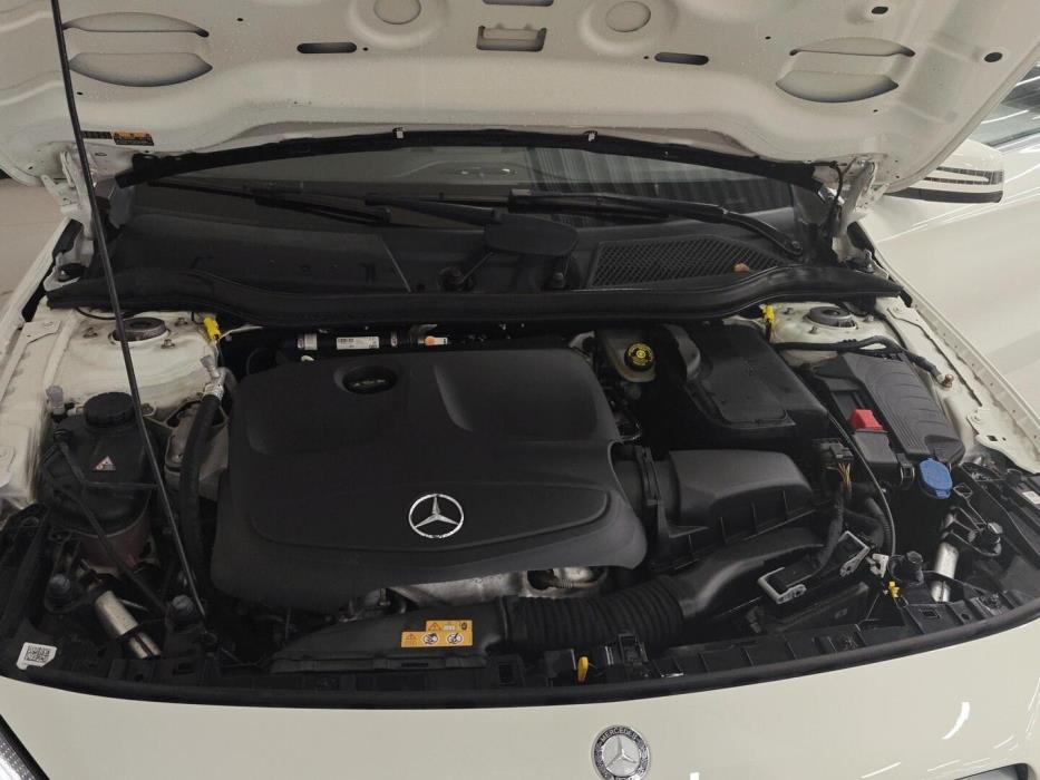 MERCEDES-BENZ GLA 2017