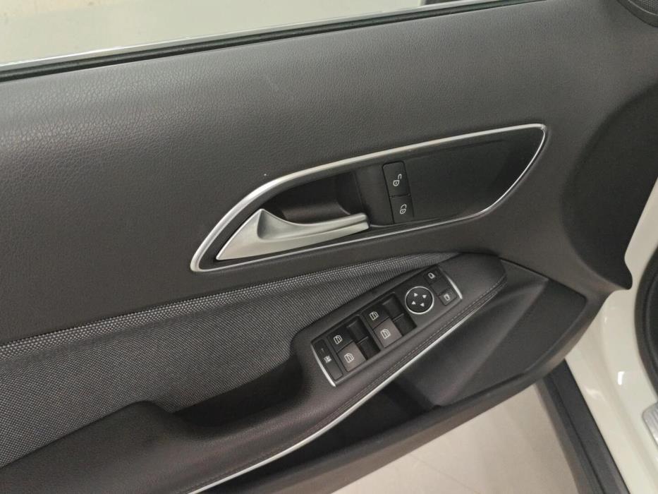 MERCEDES-BENZ GLA 2017