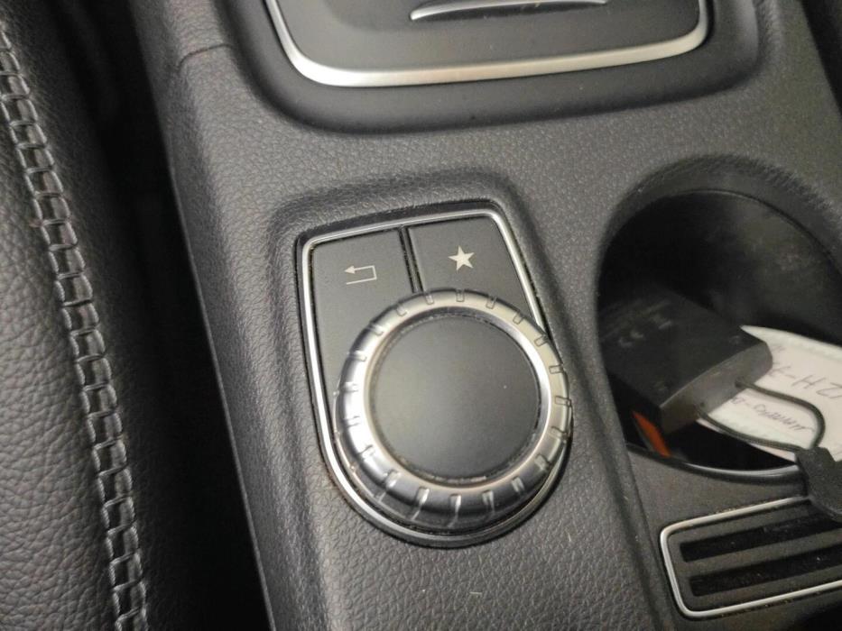 MERCEDES-BENZ GLA 2017