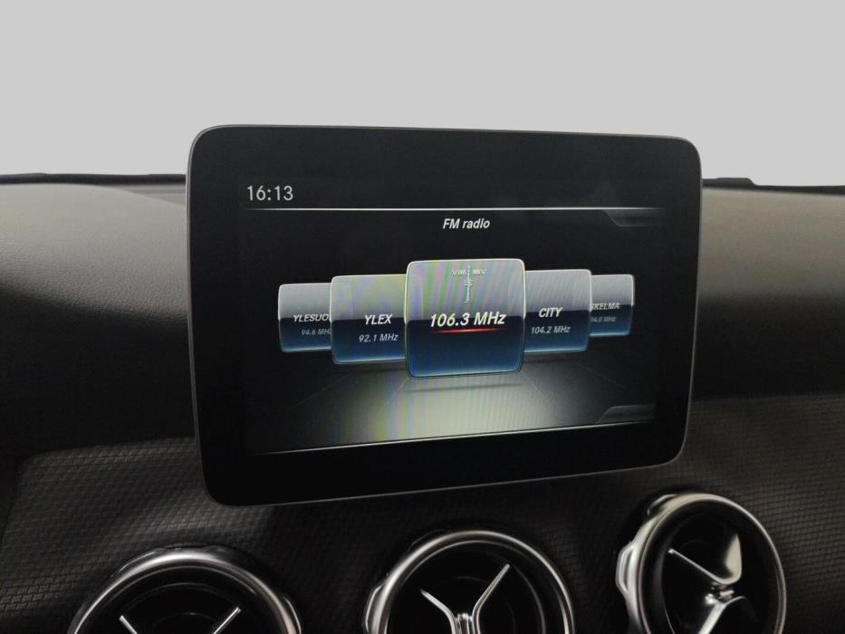 MERCEDES-BENZ GLA 2017