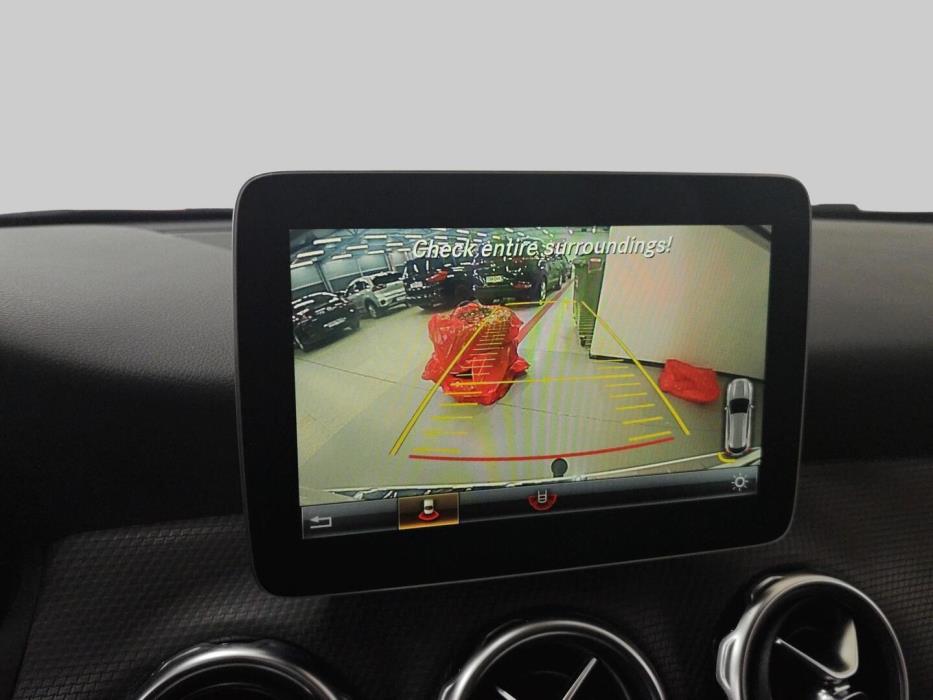 MERCEDES-BENZ GLA 2017