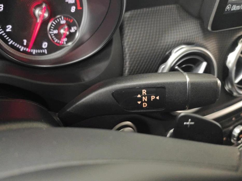 MERCEDES-BENZ GLA 2017