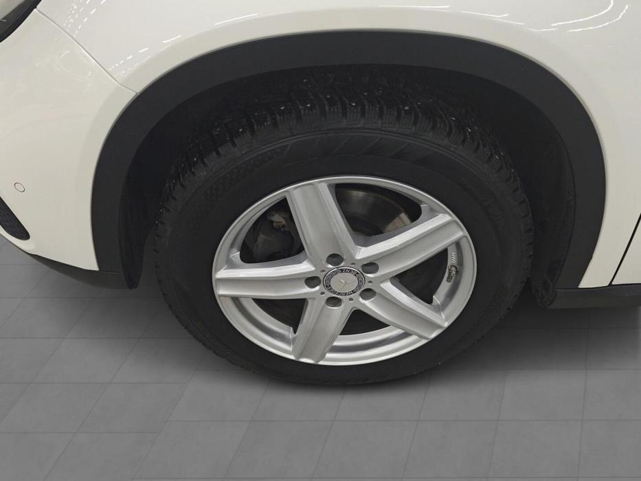 MERCEDES-BENZ GLA 2017