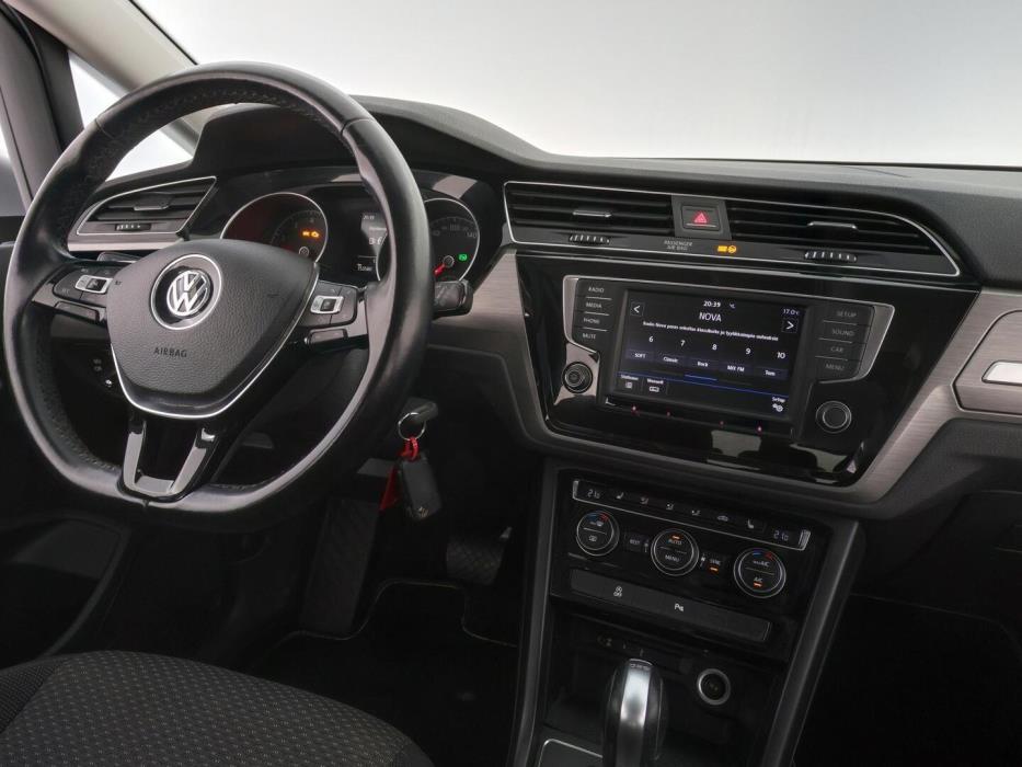 VOLKSWAGEN TOURAN 2017