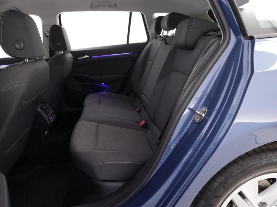 VOLKSWAGEN GOLF 2025