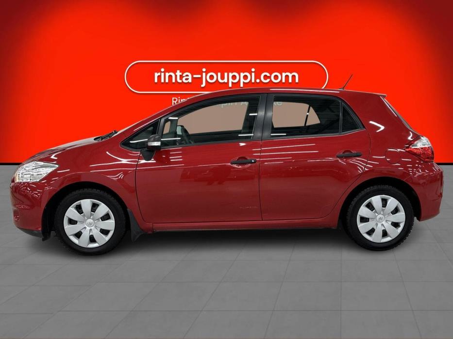 TOYOTA Auris 2011