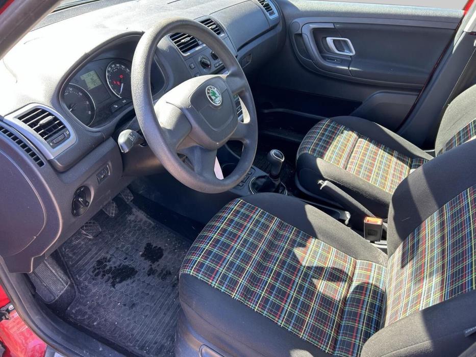 SKODA Fabia 2013