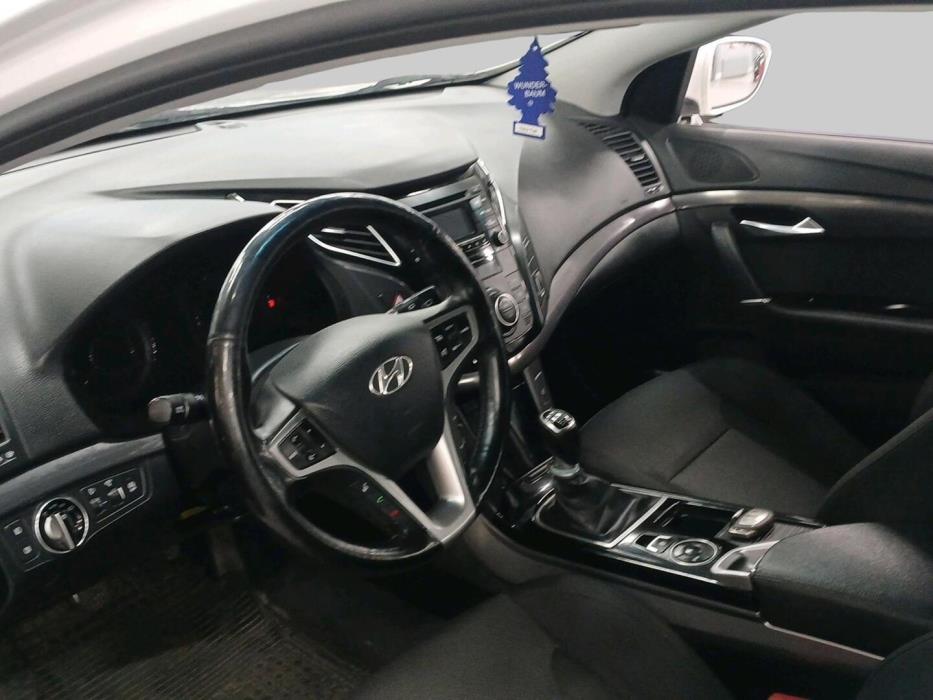 HYUNDAI i40 Wagon 2015