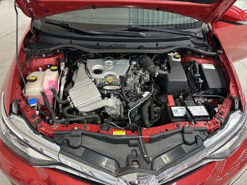 TOYOTA Auris 2015