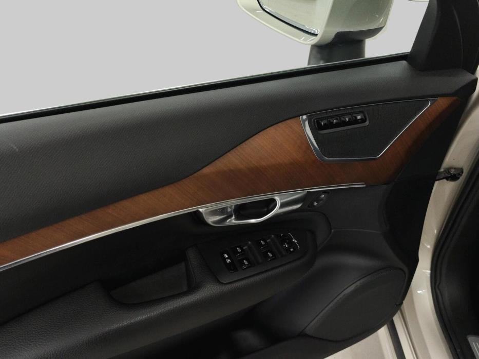 VOLVO XC90 2017