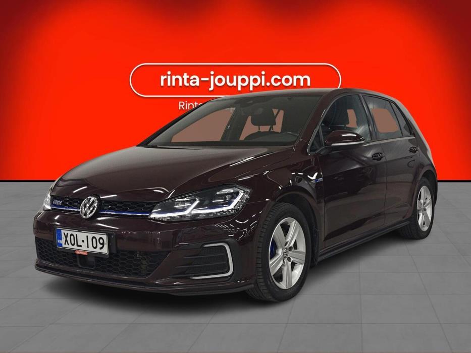 VOLKSWAGEN Golf 2018