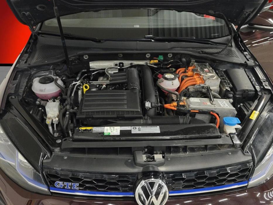 VOLKSWAGEN Golf 2018