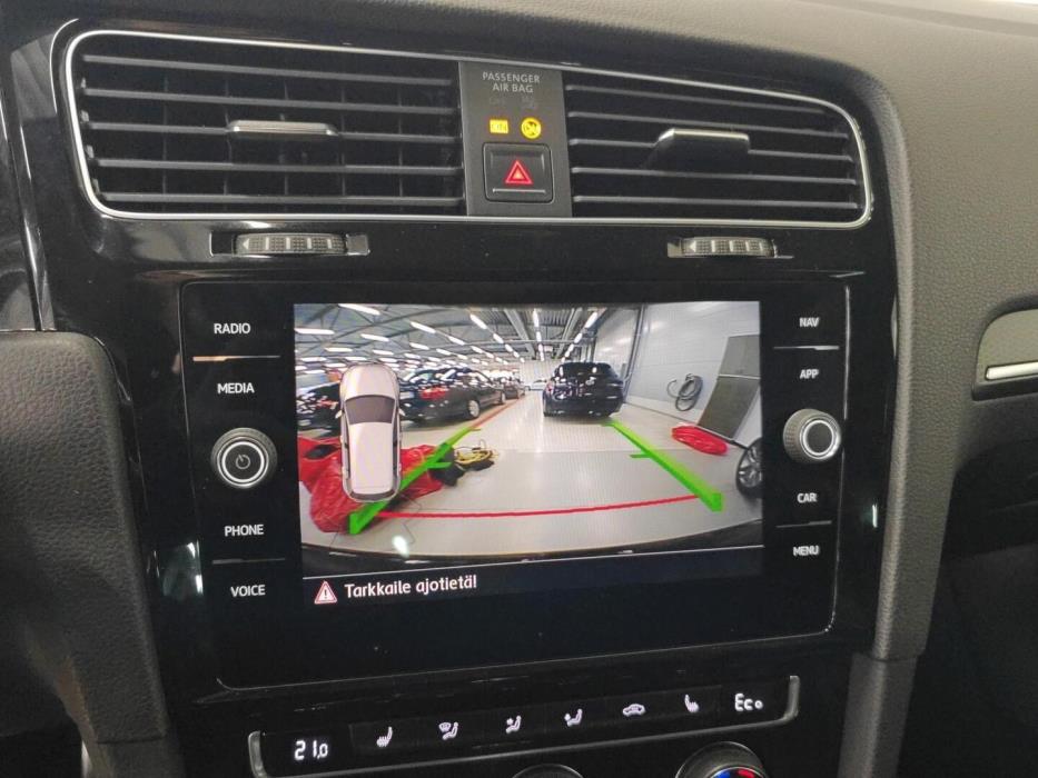 VOLKSWAGEN Golf 2018