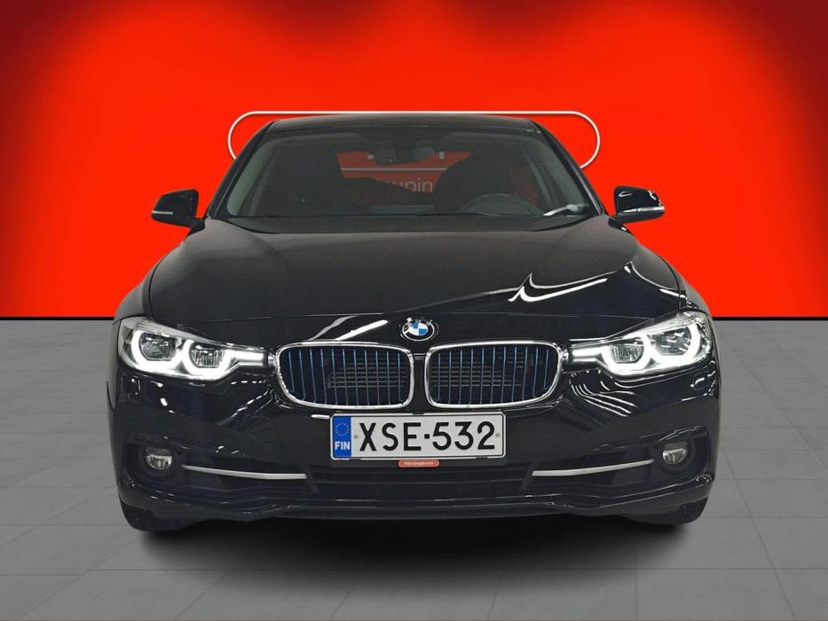 BMW 330 2018