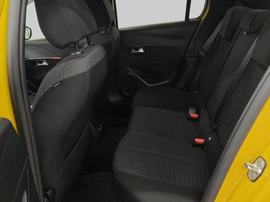PEUGEOT e-208 2021