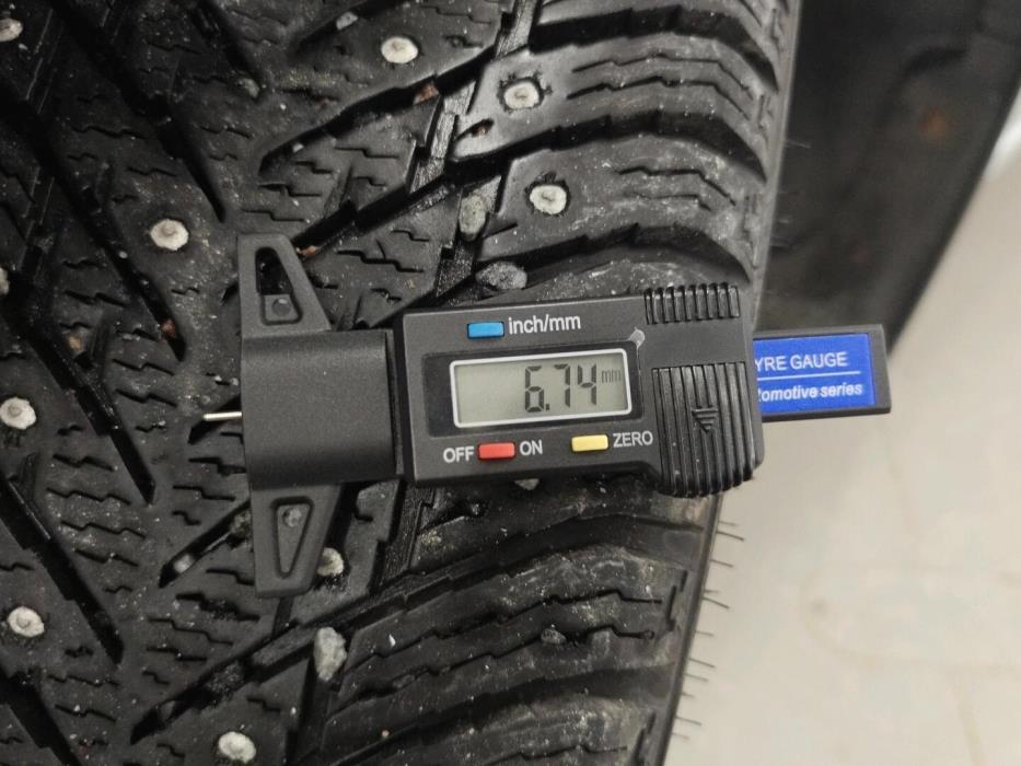 VOLKSWAGEN Caddy Maxi 2013